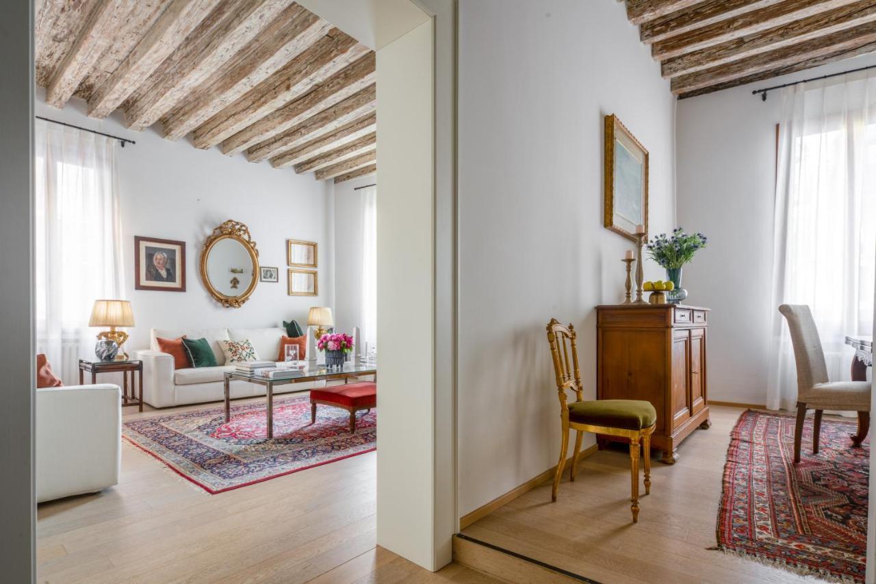 Miracoli Apartment With View On The Canal R&R Venice Exterior photo