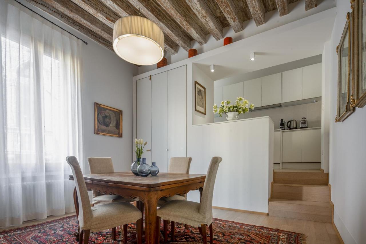 Miracoli Apartment With View On The Canal R&R Venice Exterior photo