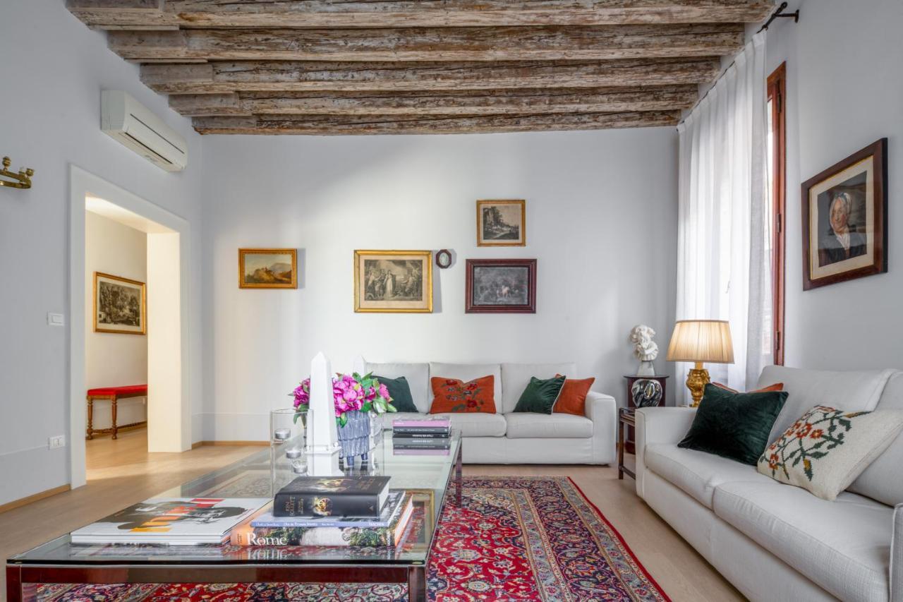 Miracoli Apartment With View On The Canal R&R Venice Exterior photo