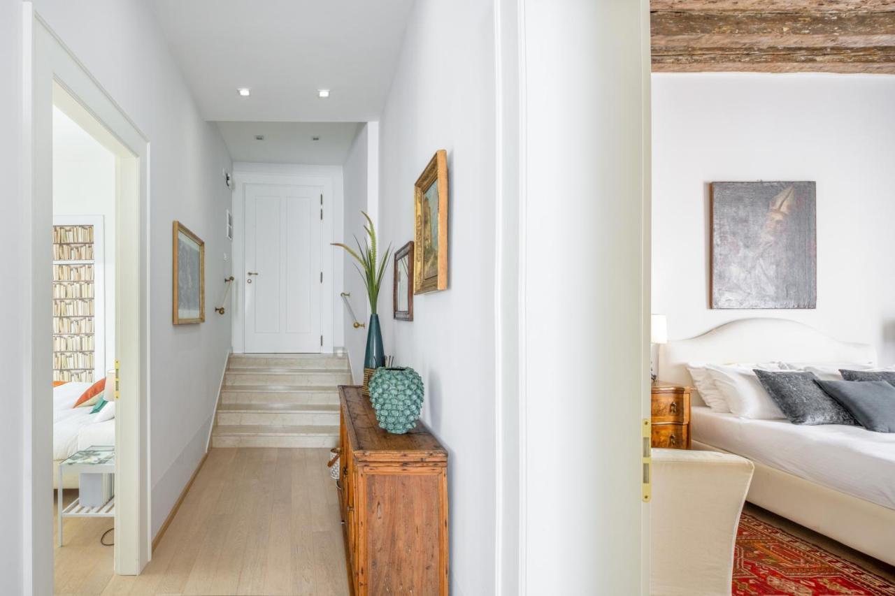 Miracoli Apartment With View On The Canal R&R Venice Exterior photo