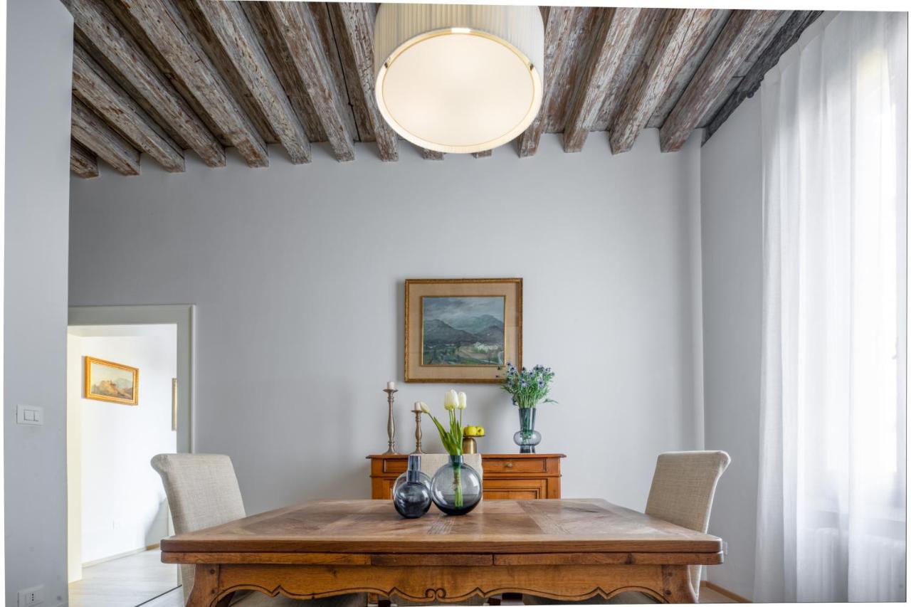Miracoli Apartment With View On The Canal R&R Venice Exterior photo